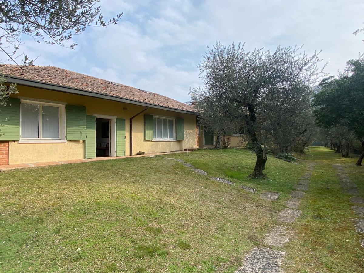 Villa Sweet Flower - With Private Pool And Garden Manerba del Garda Exteriör bild